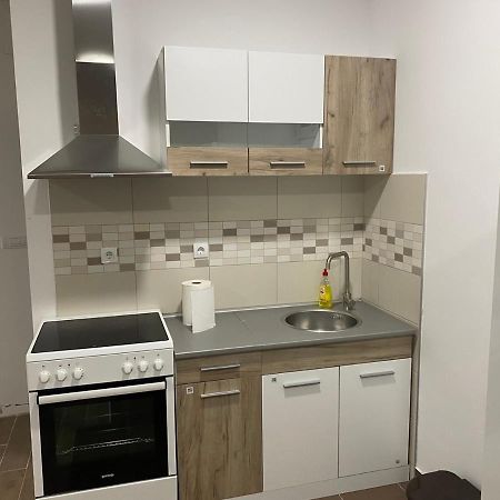 Dunja 1 Apartment Filmski Grad Luaran gambar