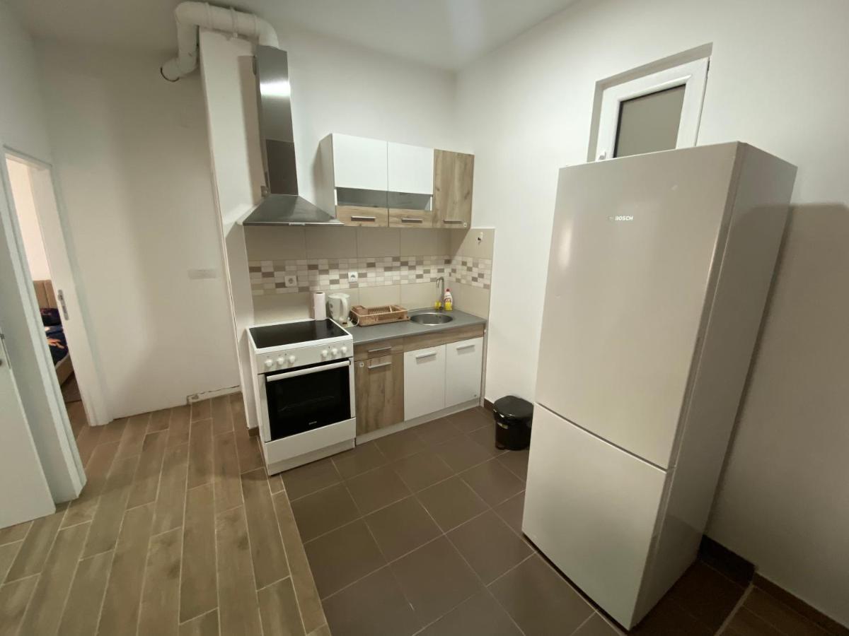 Dunja 1 Apartment Filmski Grad Luaran gambar